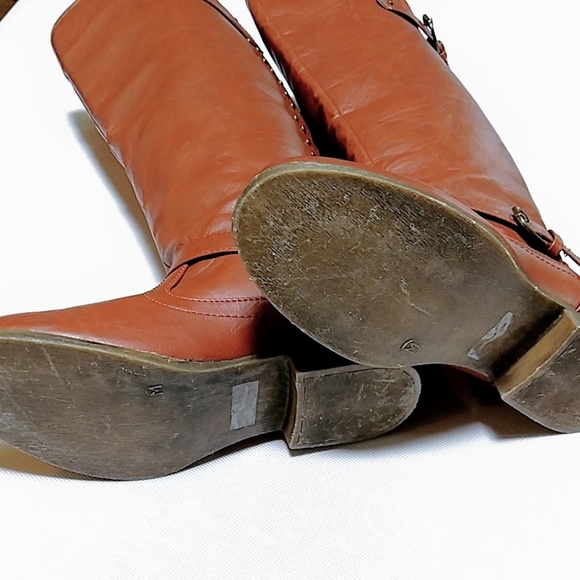 Knee Boots - Picture 3 of 3